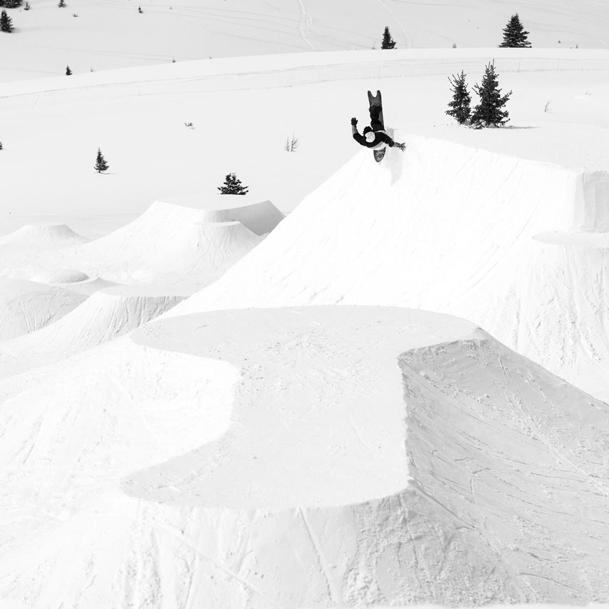 Sweetin with a stylish layback on the Retro Ripper… 0 points bud, shoulda gone tindy.