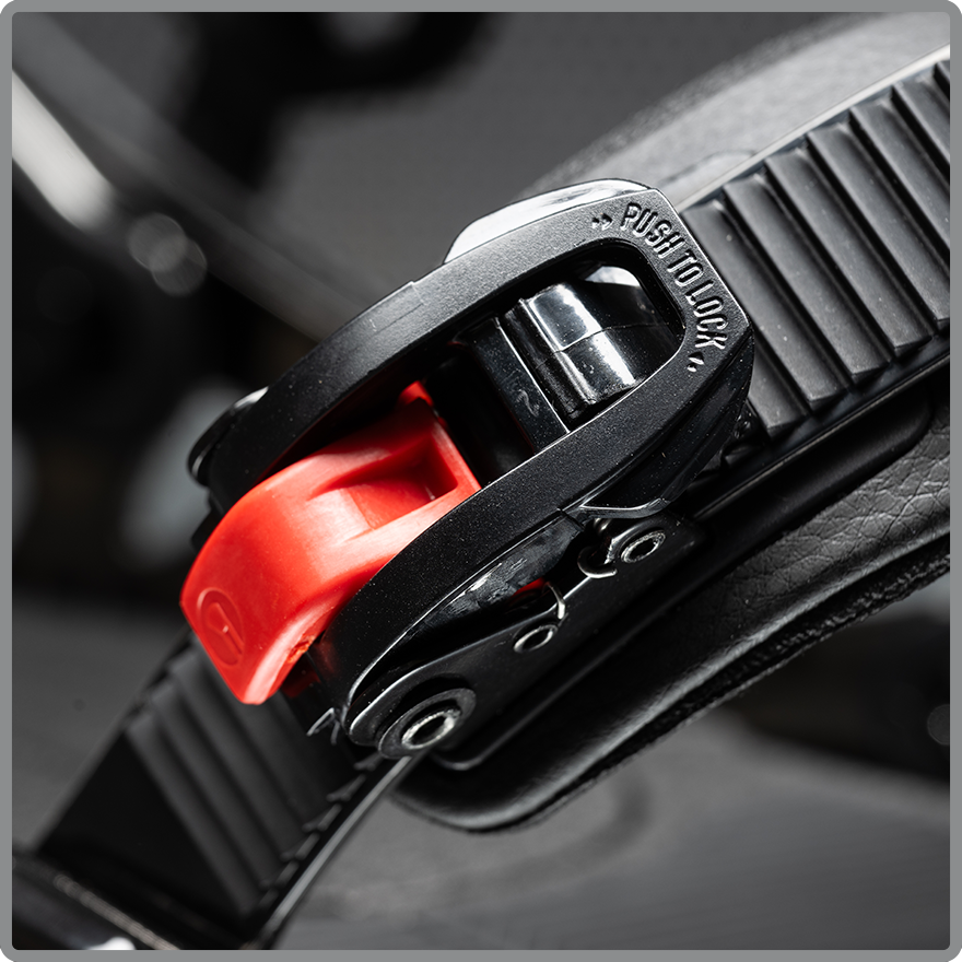 tech-component-speed-in-ankletoe-micro-buckle